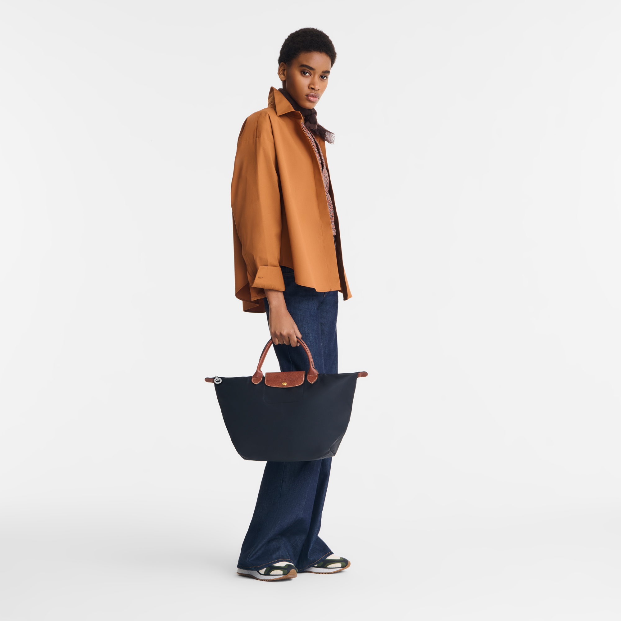 Le Pliage Green Pouch with handle , Mocha - Recycled canvas