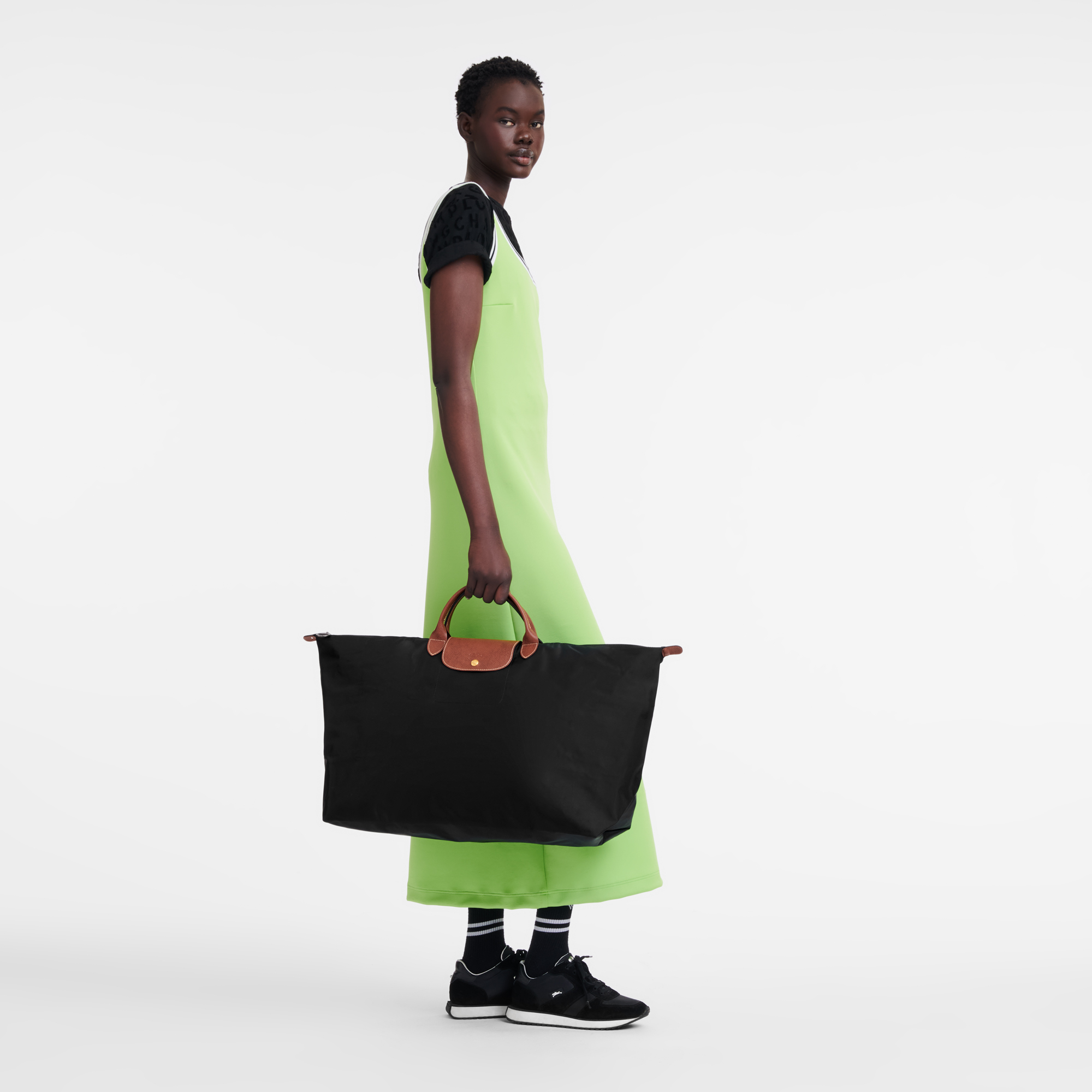 Le Pliage Green Pouch with handle , Mocha - Recycled canvas