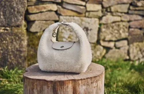 LE PLIAGE COLLECTION
